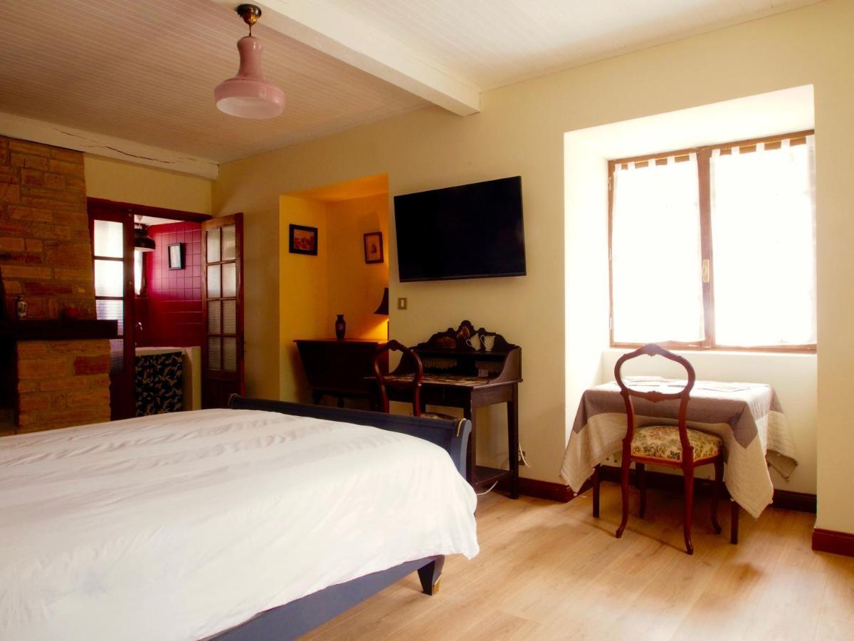 Le 7 Des Tonneliers Bed & Breakfast Castelfranc Bagian luar foto
